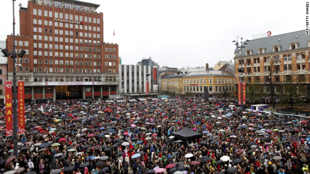 Norwegians sing to annoy mass killer
