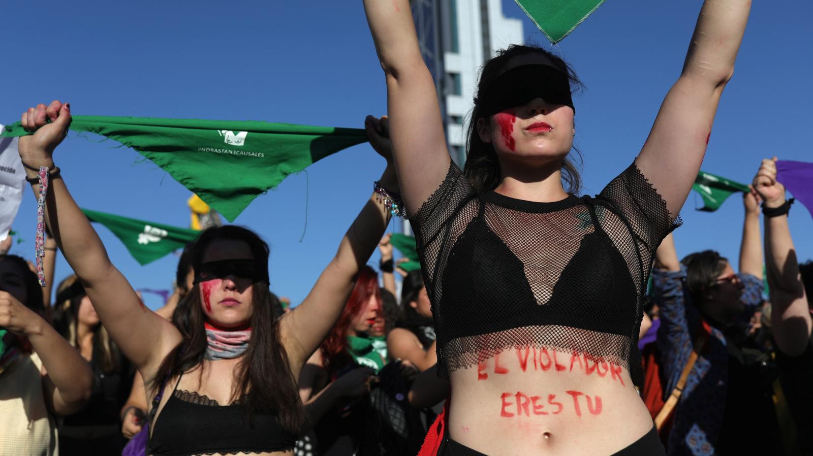 “Un violador en tu camino” (“A rapist in your way”)