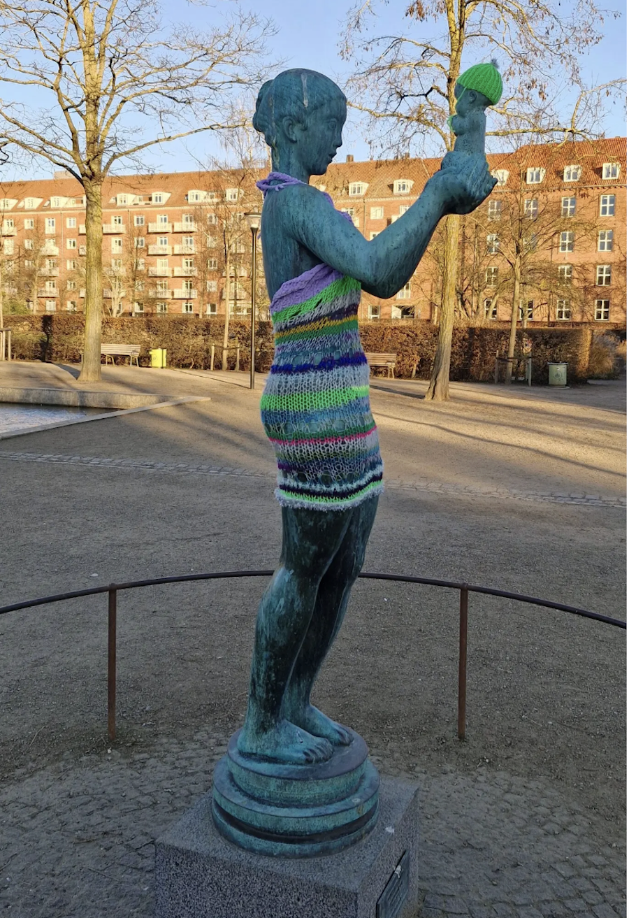 Knitted Statues