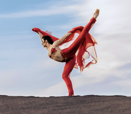 Ballerina uses art to express solidarity with Iran protests